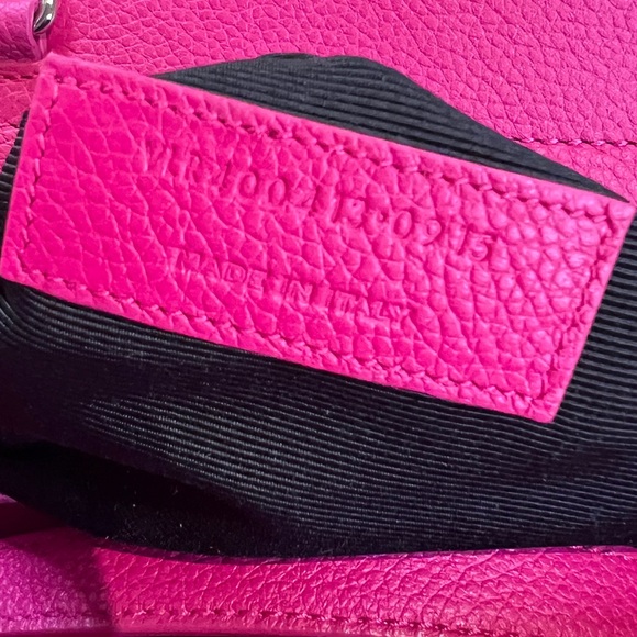 SOLD Authentic SAINT LAURENT
Grained Calfskin Small Cabas Rive Gauche - Picture 9 of 12